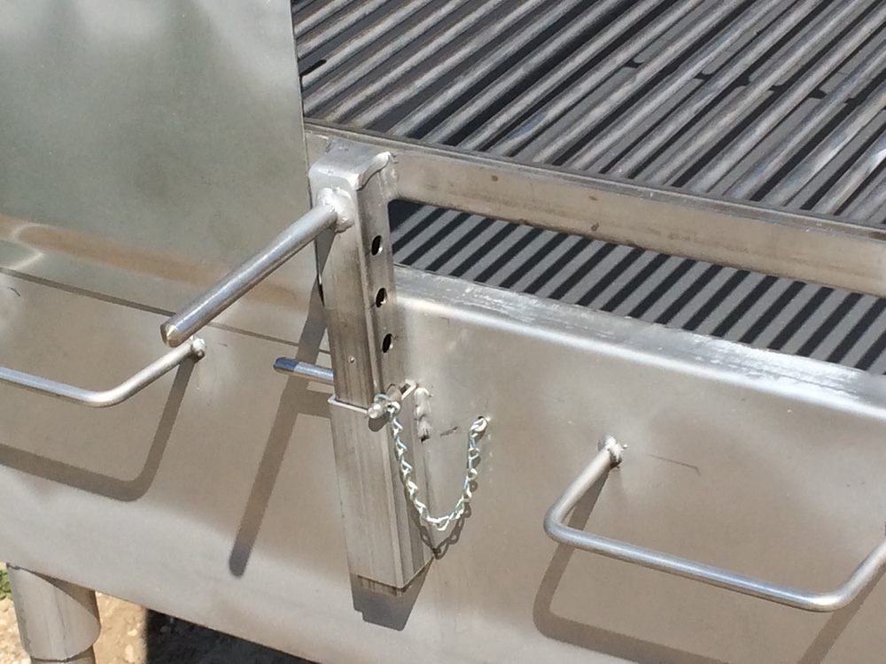 IMG_1312 Adjustable cooking grate level