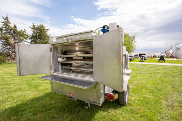 Model 250 Rear view of the Towable Smoker (Chicken & Rib Cooker)